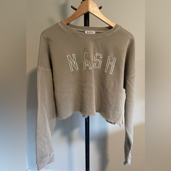 The Nash Collection - NWT Sage cropped sweatshirt. Size L/XL - Picture 3 of 7